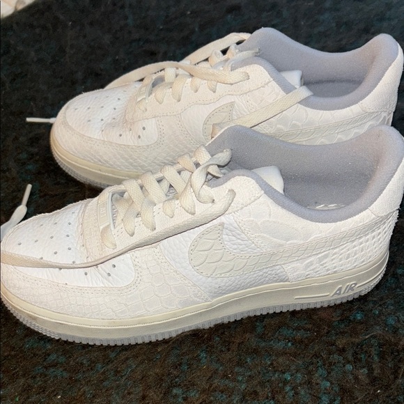 Nike Shoes - Nike Air snakeskin pattern Sneakers size US 7